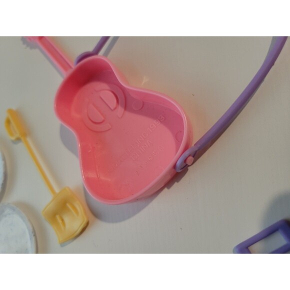 Camp Barbie Outdoor Fun Playset 1993 Campfire Accessories Dishes Guitar Utensils - Picture 6 of 6